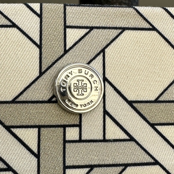 Tory Burch Basketweave Shopper Bag - Picture 6 of 15